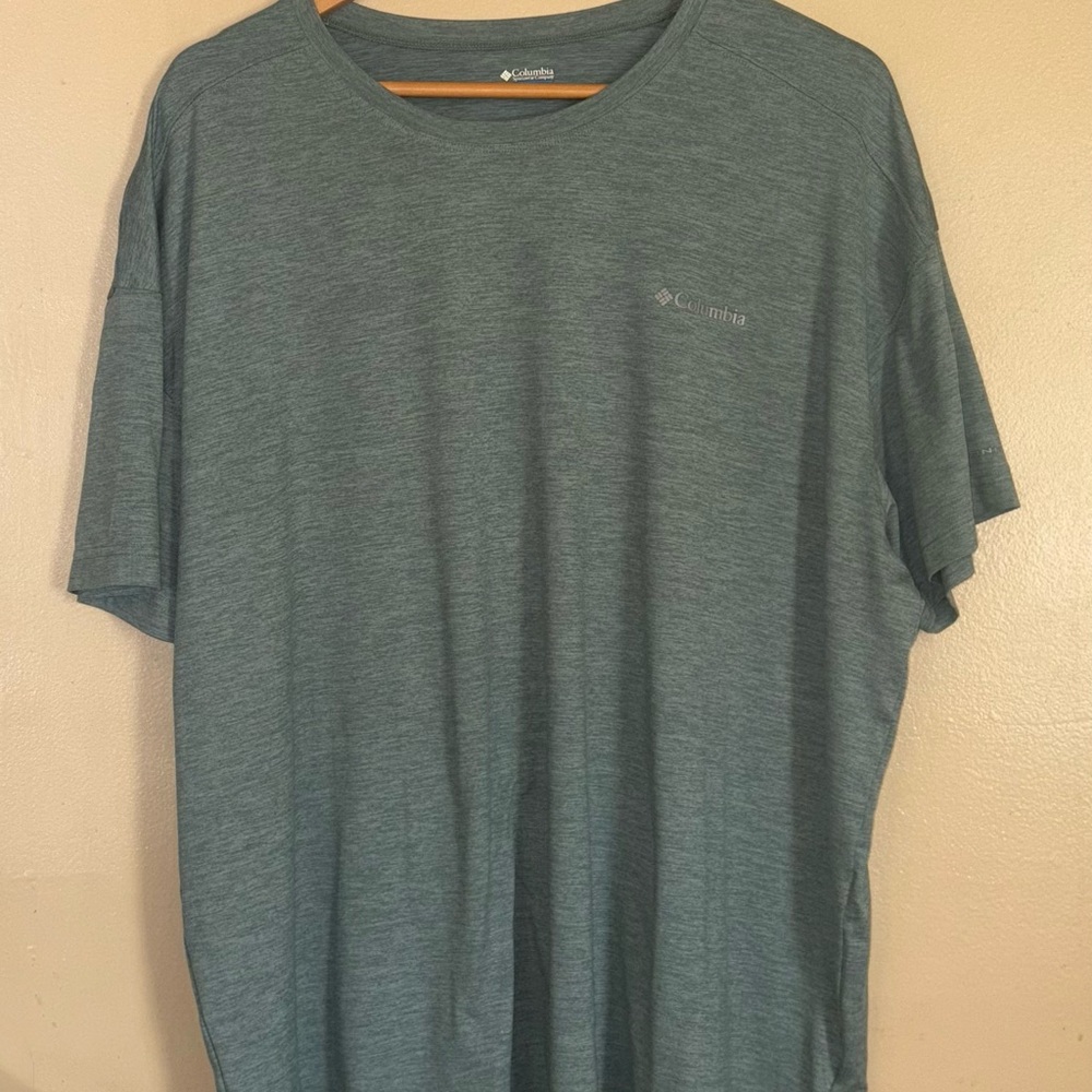 Columbia‎ Men's Green T-Shirt
